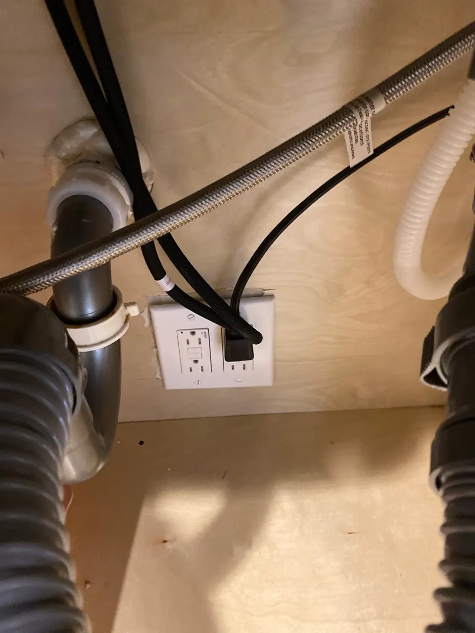 New kitchen receptacles on fresh copper circuits