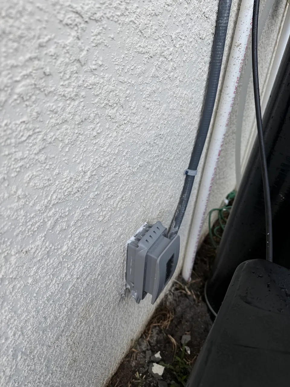 Outlet installation — after photo, In Phaze Electric job 20452